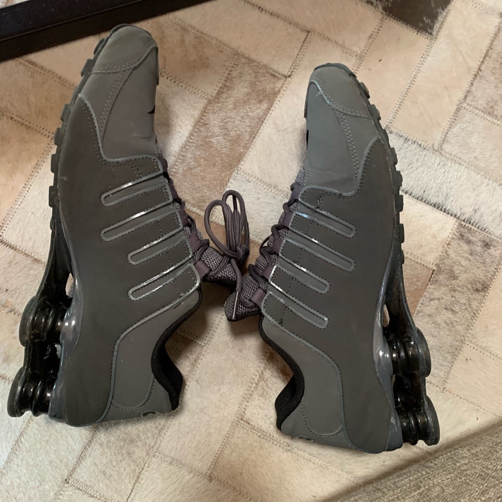 Men’s Nike shox nz eu casual size 10
